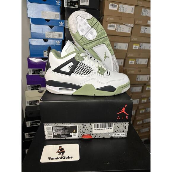 Nike Jordan 4 Retro Seafoam (Women's) Size 6W/4.5M NEW!